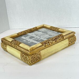 Vintage Jewelry/ Keepsake Box With Photo Green Velvet Interior